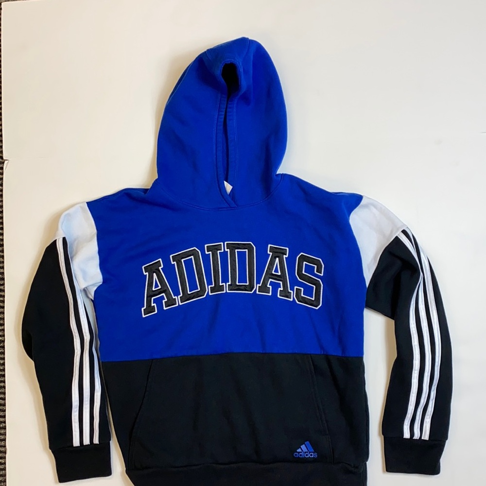Boys Adidas sweatshirt size large 14/16